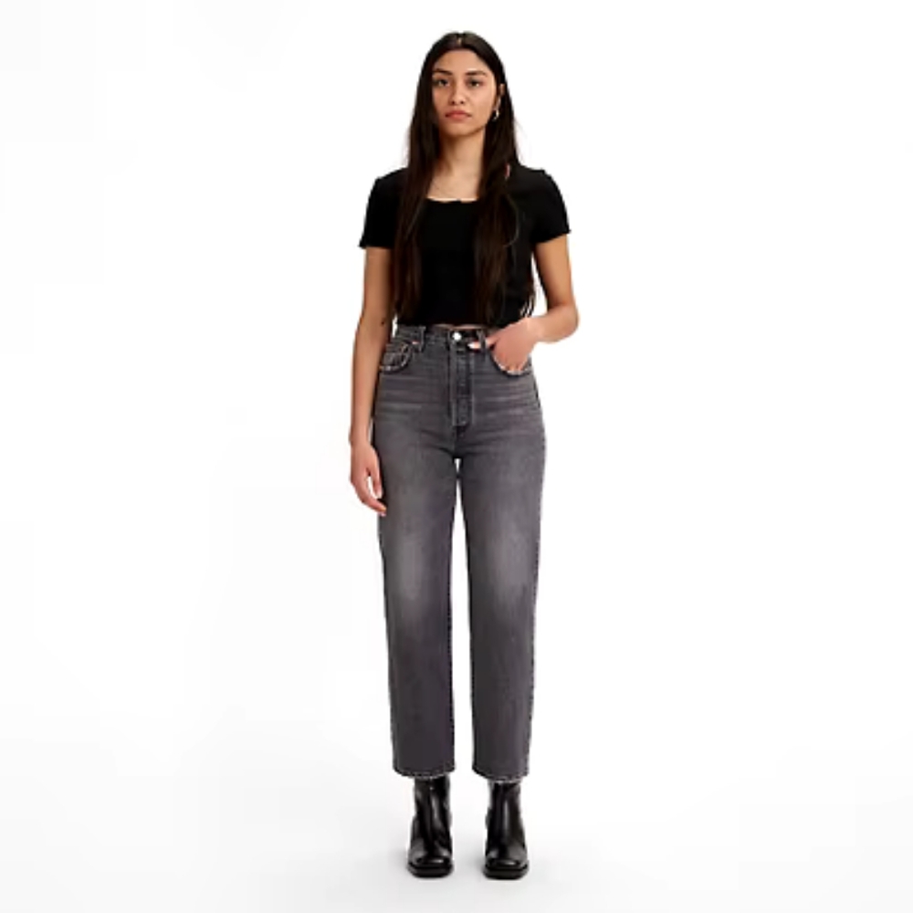 Levi's Ribcage in Worn in Black